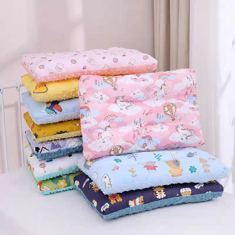 Baby Nursery Pillow - หมอนรองคอสำหรับทารกและเด็กเล็ก 1 ชิ้น ทำจากผ้ากำมะหยี่เนื้อนุ่ม ลวดลายการ์ตูนสัตว์น่ารัก ดีไซน์สองด้าน